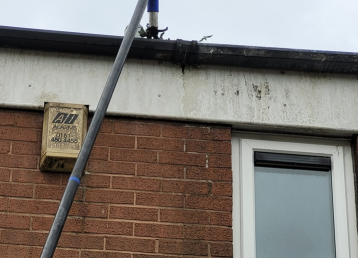 gutter-cleaning-lancashire